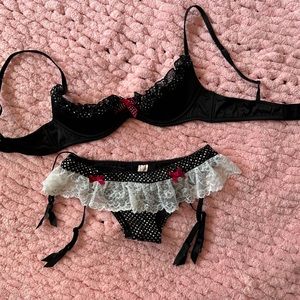Lingerie set - bra/garter panty